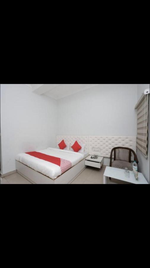 Hotel Valentine Muzaffarnagar エクステリア 写真
